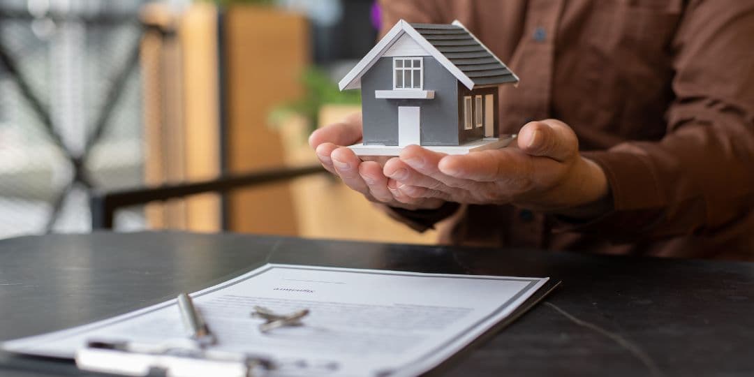 ¿Qué debes saber antes de comprar tu primera propiedad en Colombia desde el exterior?